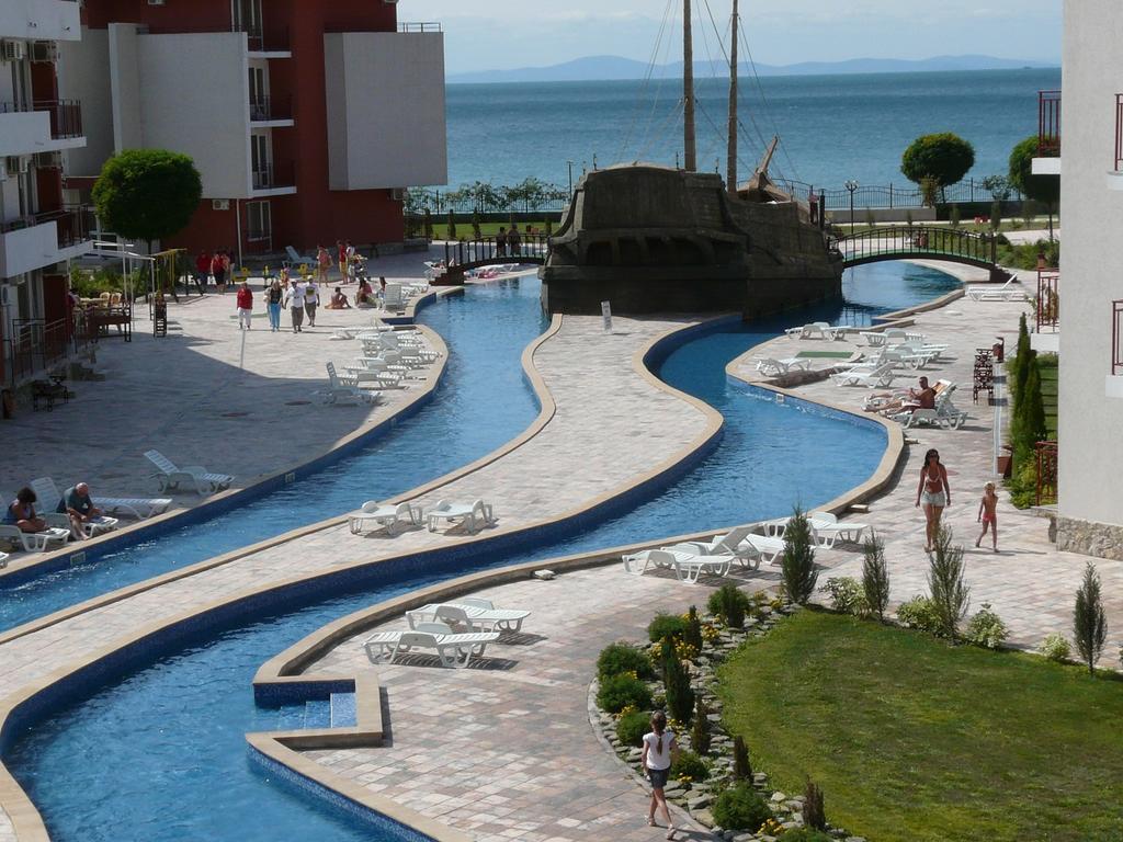 Private Apartments In Privilige Fort Beach Elenite Dış mekan fotoğraf