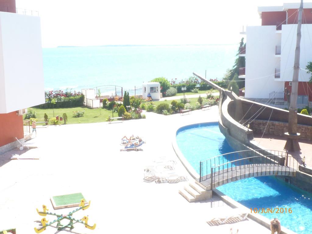 Private Apartments In Privilige Fort Beach Elenite Dış mekan fotoğraf